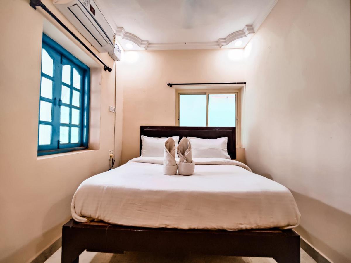 Hotel Candolim Aloft Bagian luar foto
