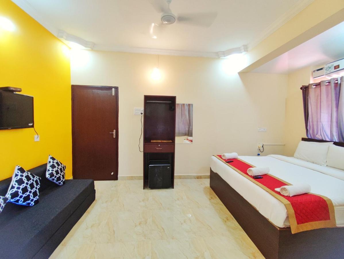 Hotel Candolim Aloft Bagian luar foto
