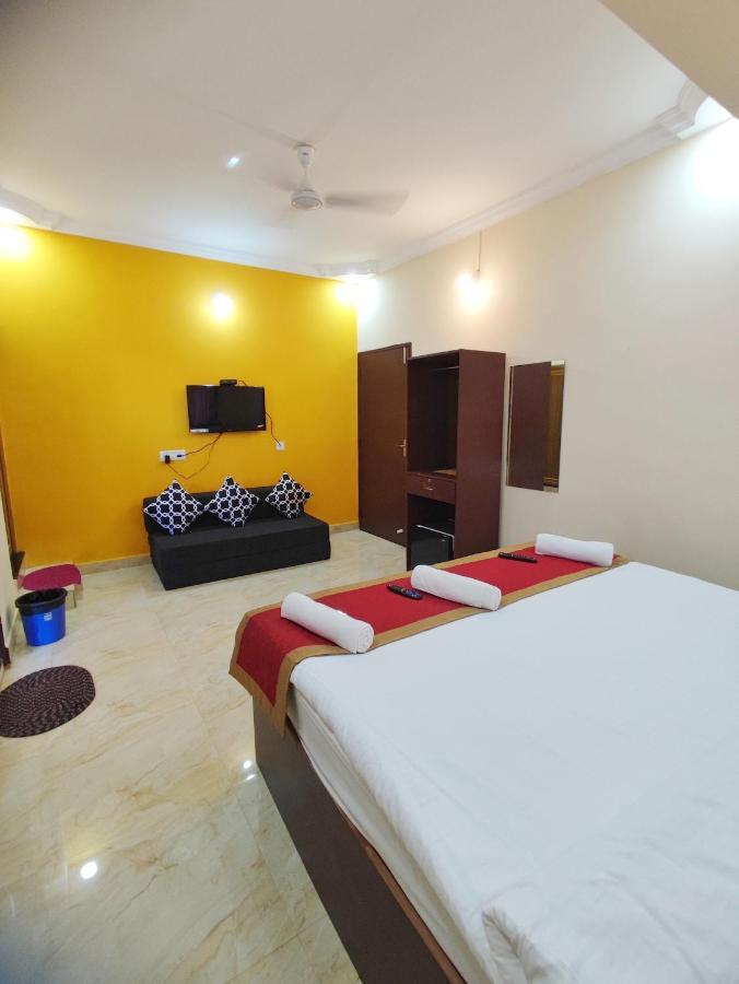 Hotel Candolim Aloft Bagian luar foto