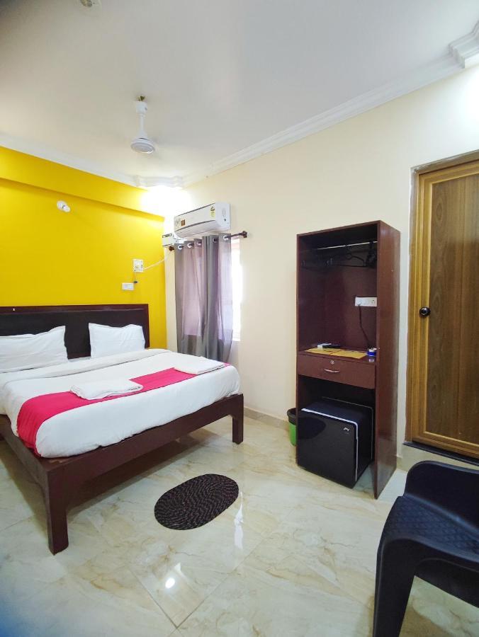 Hotel Candolim Aloft Bagian luar foto