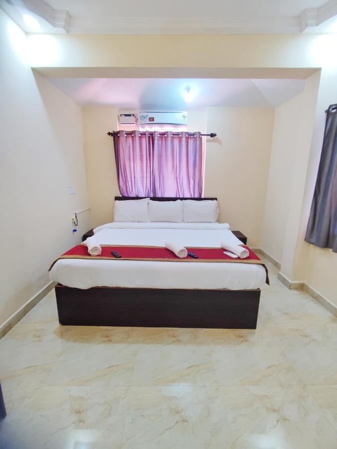 Hotel Candolim Aloft Bagian luar foto