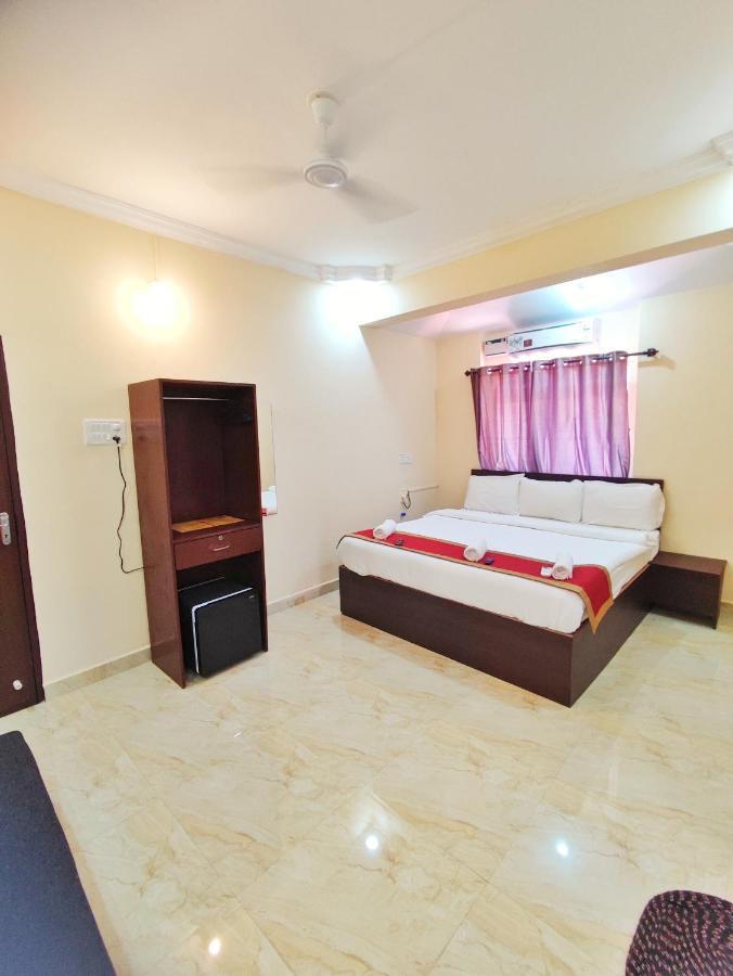 Hotel Candolim Aloft Bagian luar foto