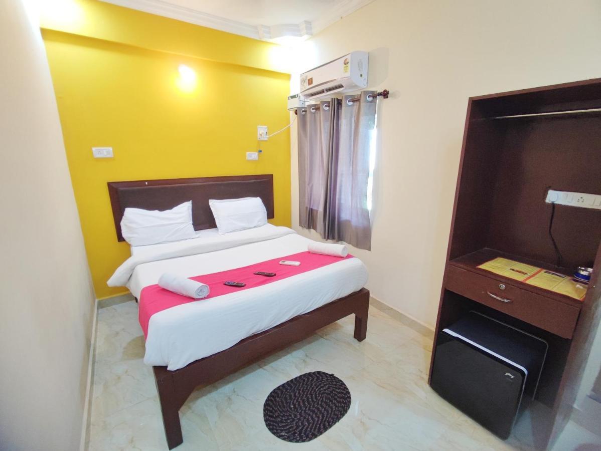 Hotel Candolim Aloft Bagian luar foto