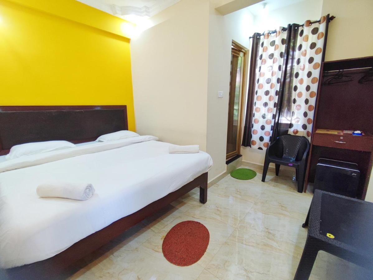 Hotel Candolim Aloft Bagian luar foto