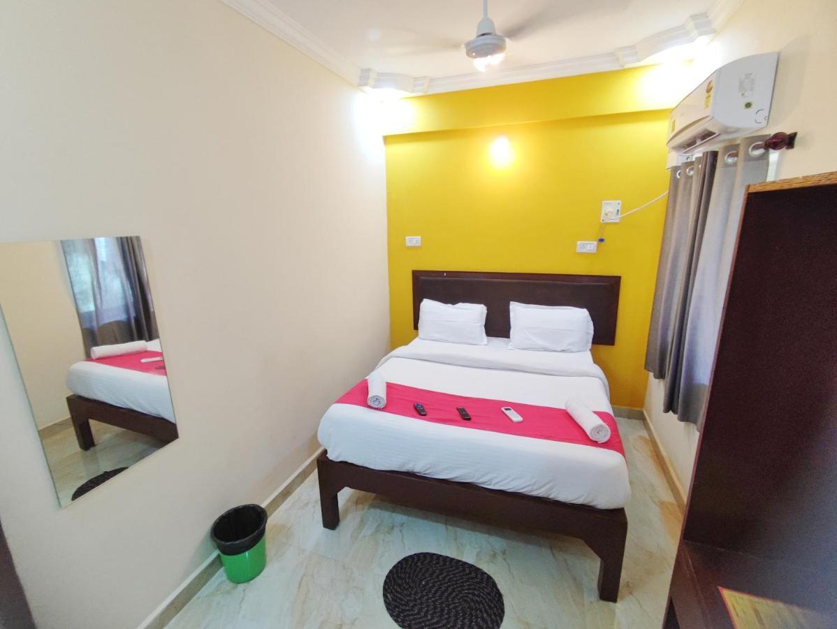 Hotel Candolim Aloft Bagian luar foto