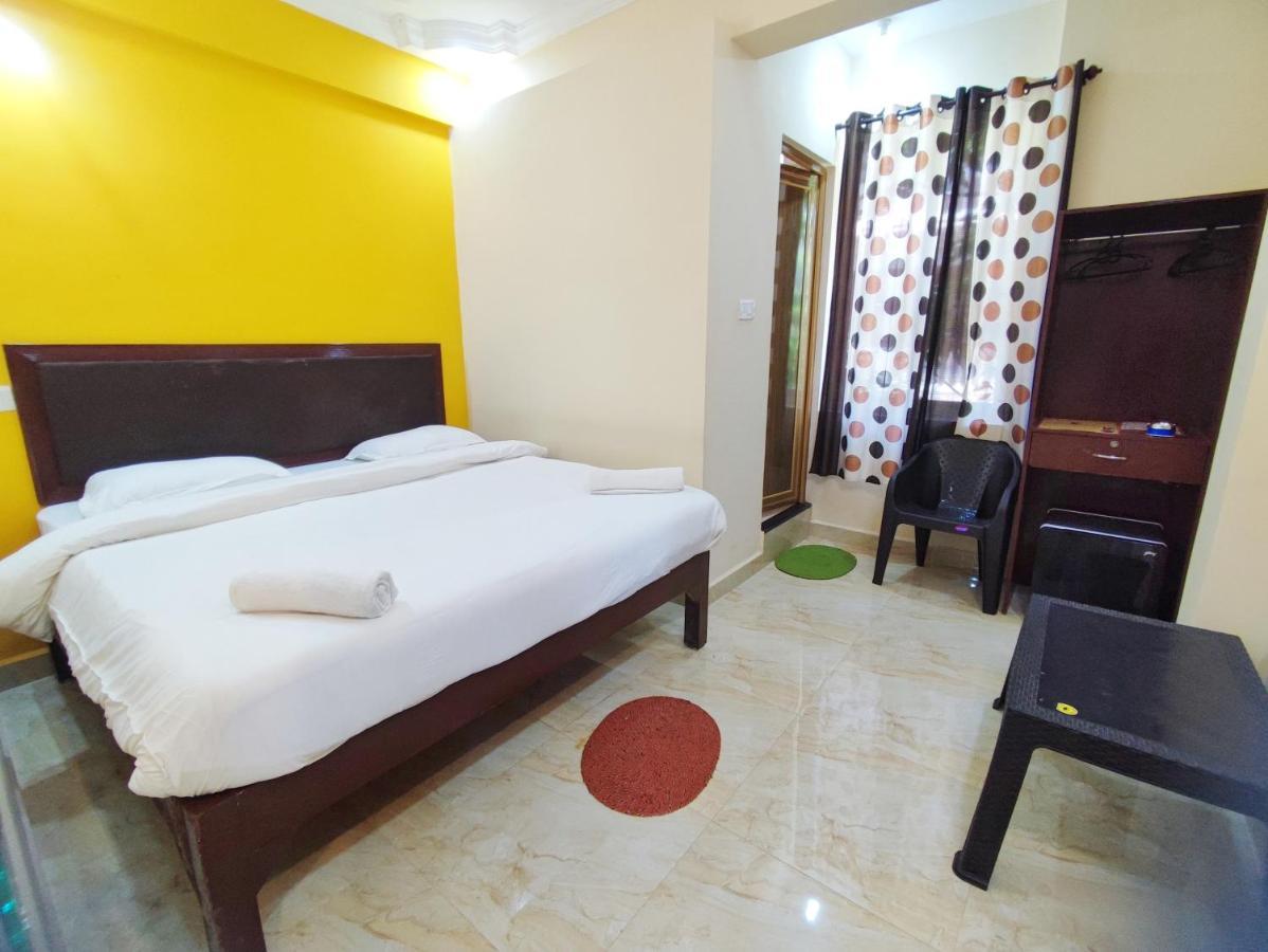 Hotel Candolim Aloft Bagian luar foto
