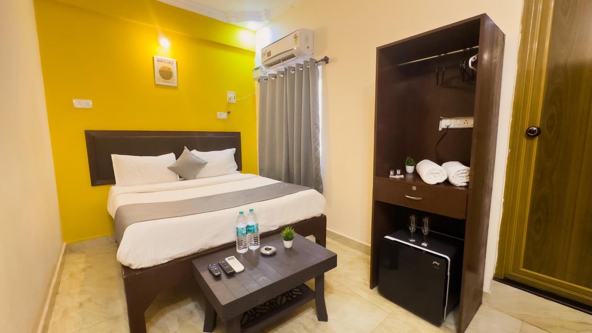 Hotel Candolim Aloft Bagian luar foto