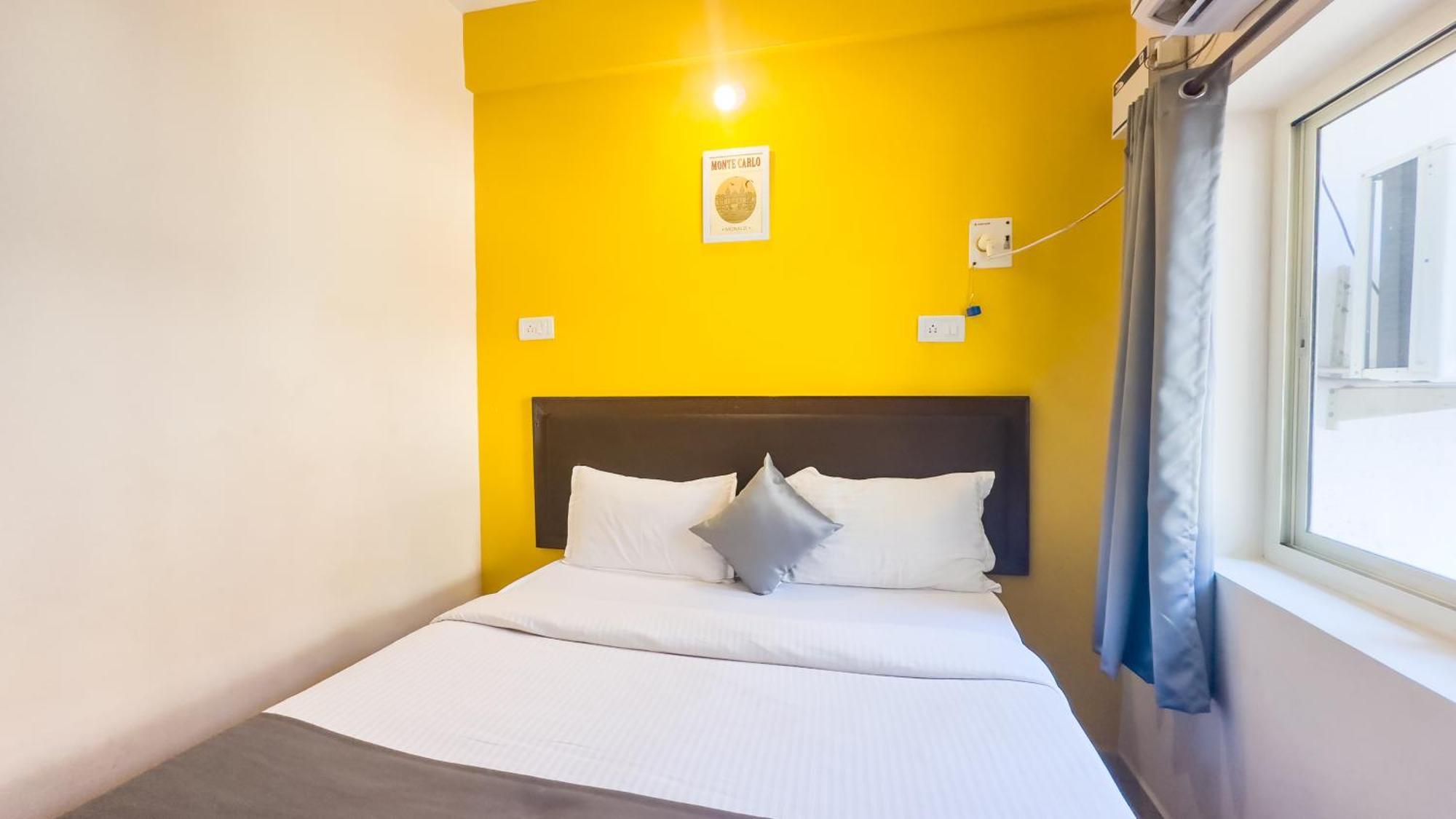Hotel Candolim Aloft Bagian luar foto
