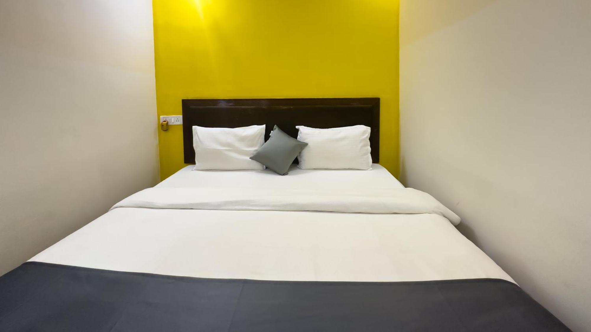 Hotel Candolim Aloft Bagian luar foto