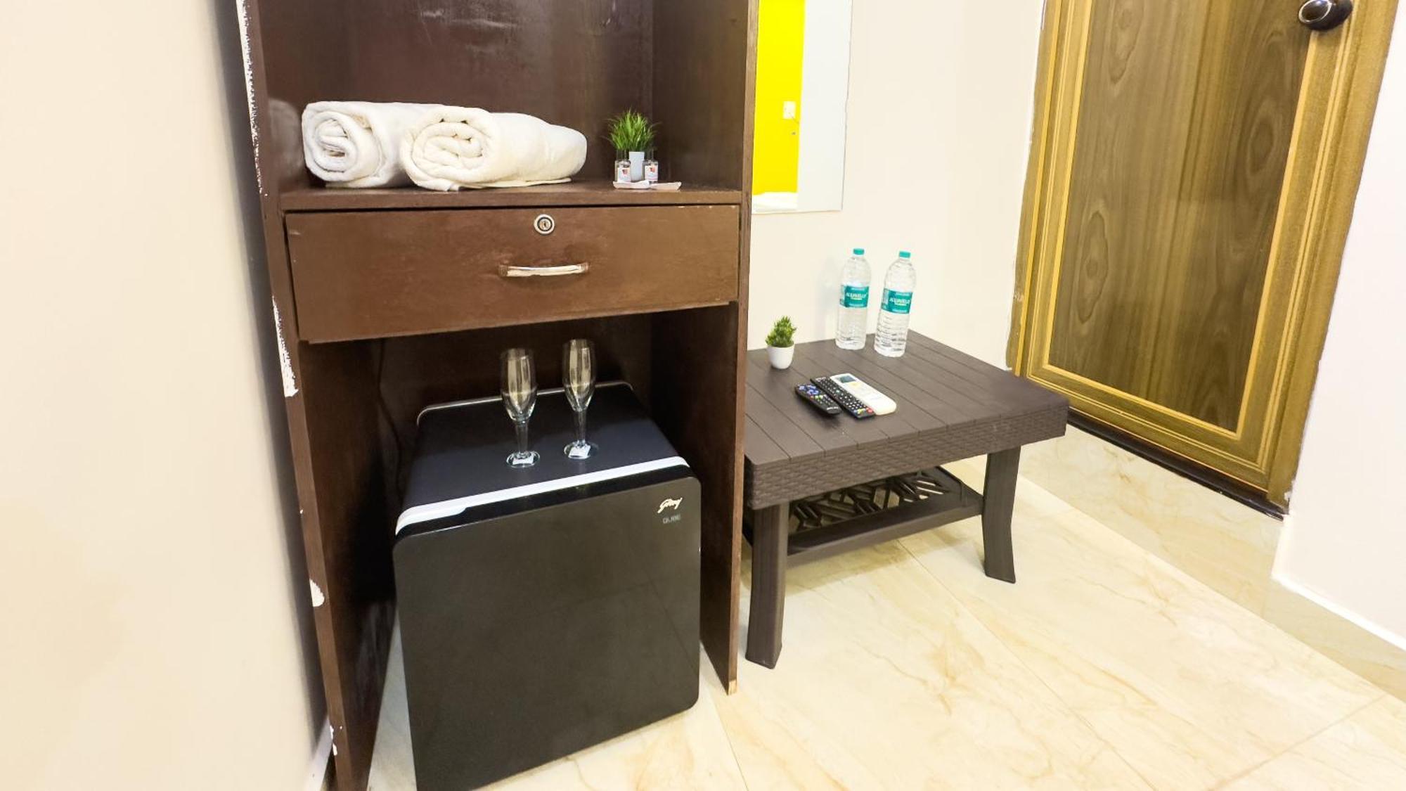 Hotel Candolim Aloft Bagian luar foto