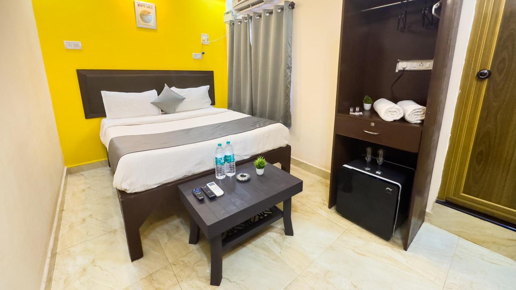 Hotel Candolim Aloft Bagian luar foto