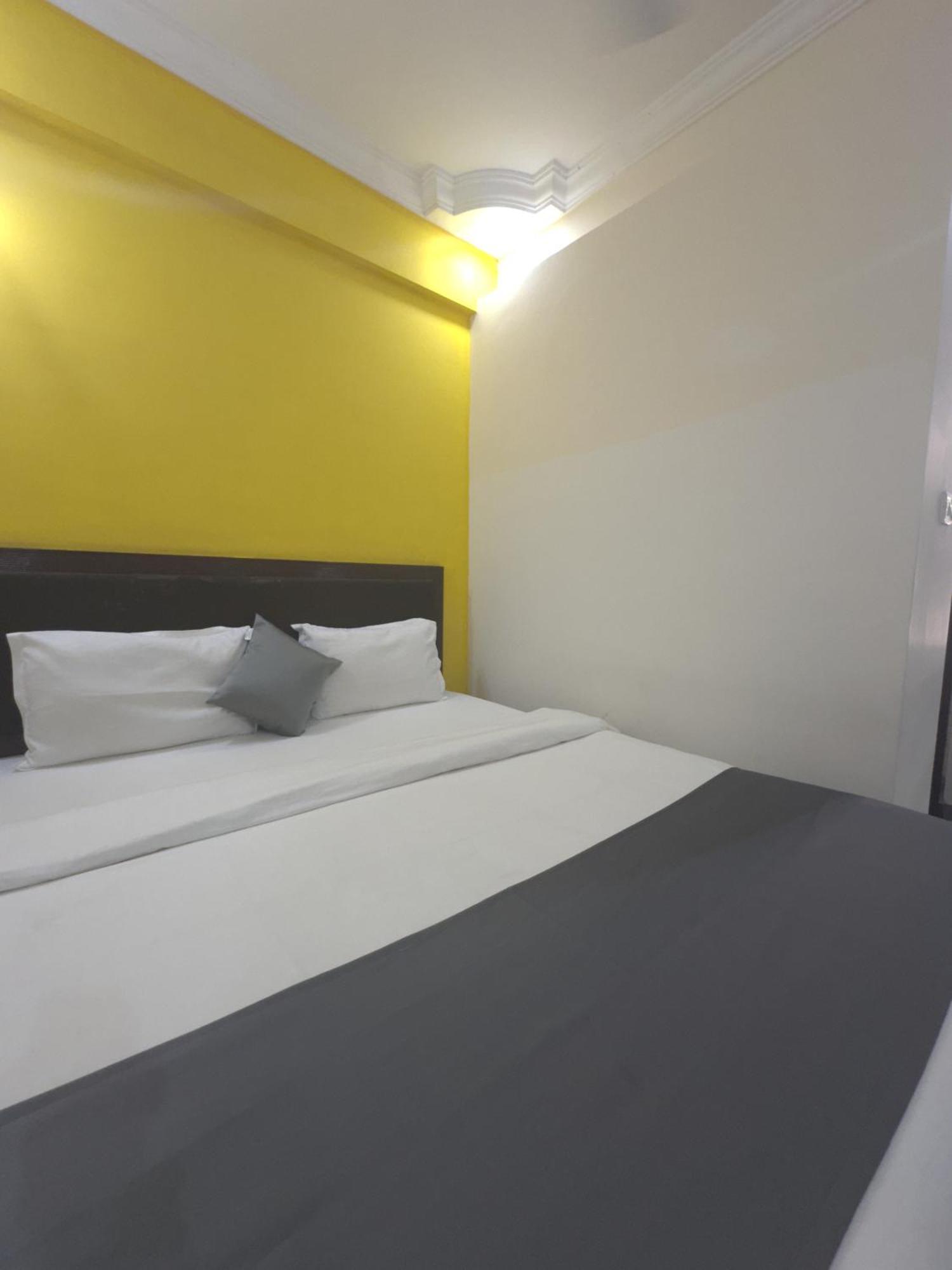 Hotel Candolim Aloft Bagian luar foto